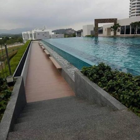 Ss Condostay Residensi Lili, Nilai Nearby Klia, Usim - Infinity Pool, Wifi, Smart Tv Exterior foto