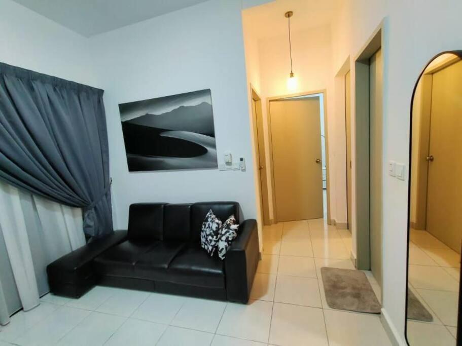 Ss Condostay Residensi Lili, Nilai Nearby Klia, Usim - Infinity Pool, Wifi, Smart Tv Exterior foto