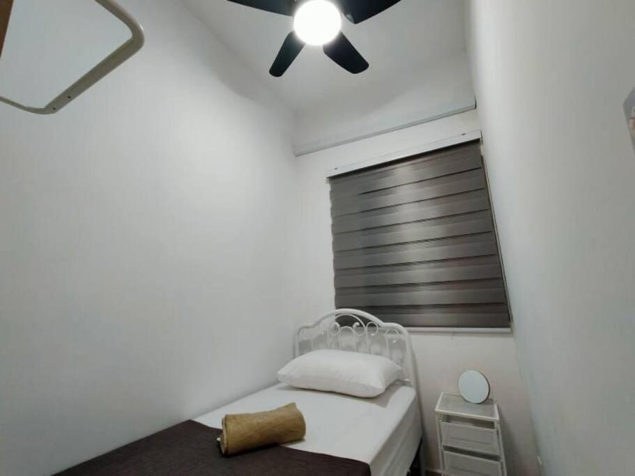 Ss Condostay Residensi Lili, Nilai Nearby Klia, Usim - Infinity Pool, Wifi, Smart Tv Exterior foto