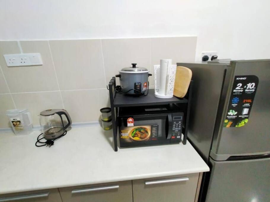 Ss Condostay Residensi Lili, Nilai Nearby Klia, Usim - Infinity Pool, Wifi, Smart Tv Exterior foto